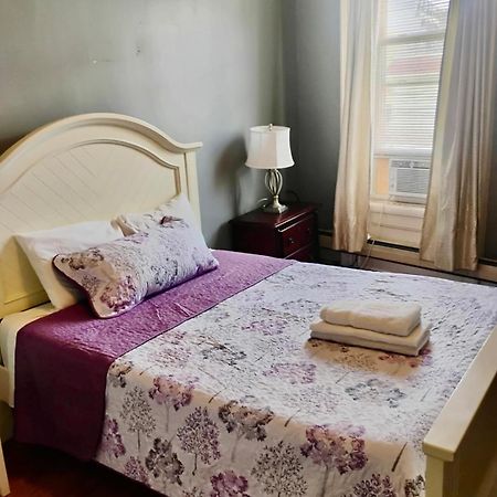 Penn Station Room Motel Casa Newark Bagian luar foto