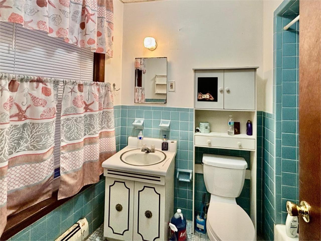 Penn Station Room Motel Casa Newark Bagian luar foto